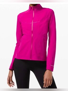 EUC! Lululemon Fast and Free Windbreaker
Ripened Raspberry, sz 8